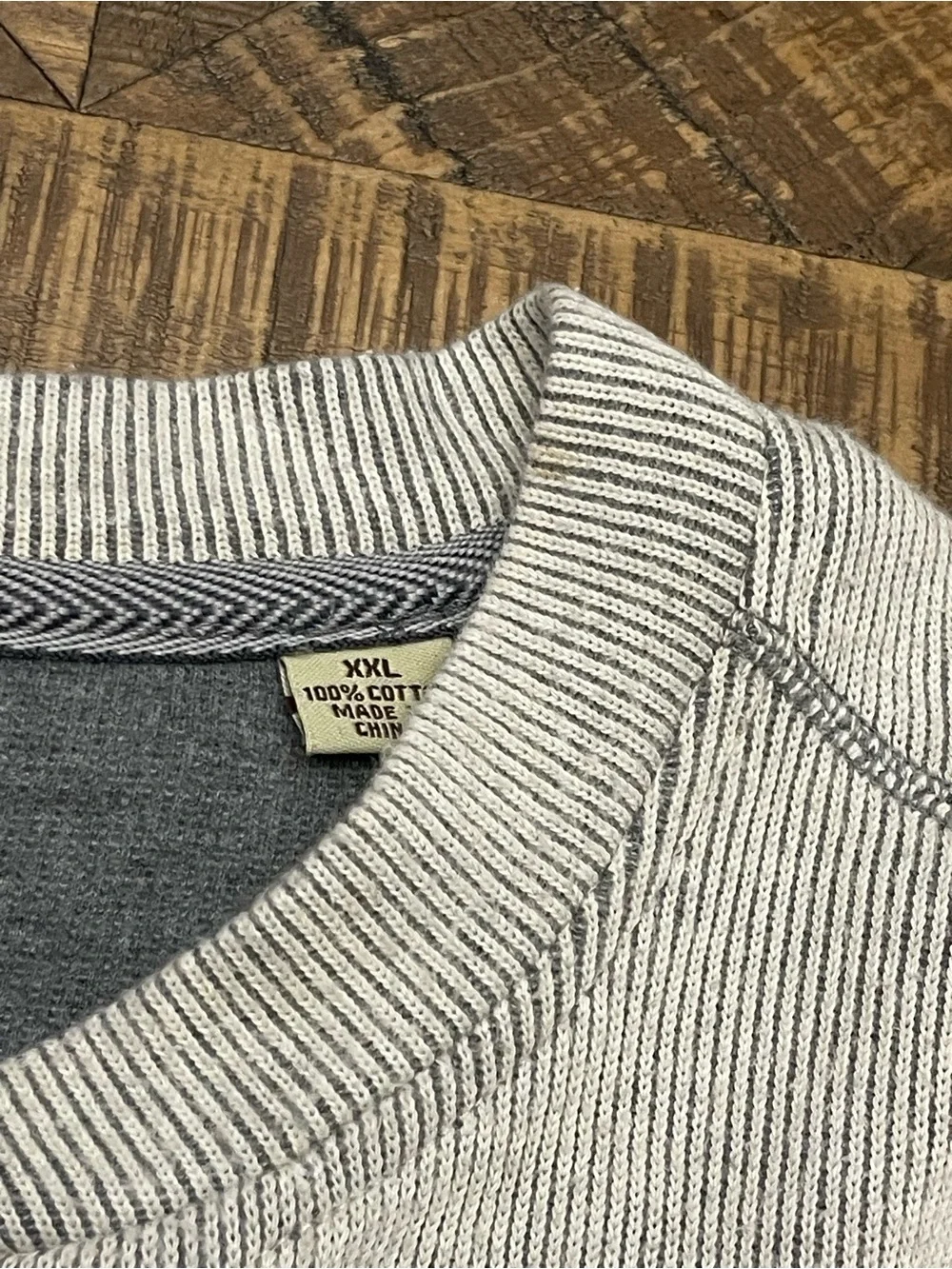 Tommy Bahama Relax long-sleeve knit sweatshirt/pullover